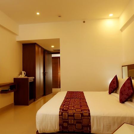 Hotel Arcadia Regency Alappuzha Экстерьер фото