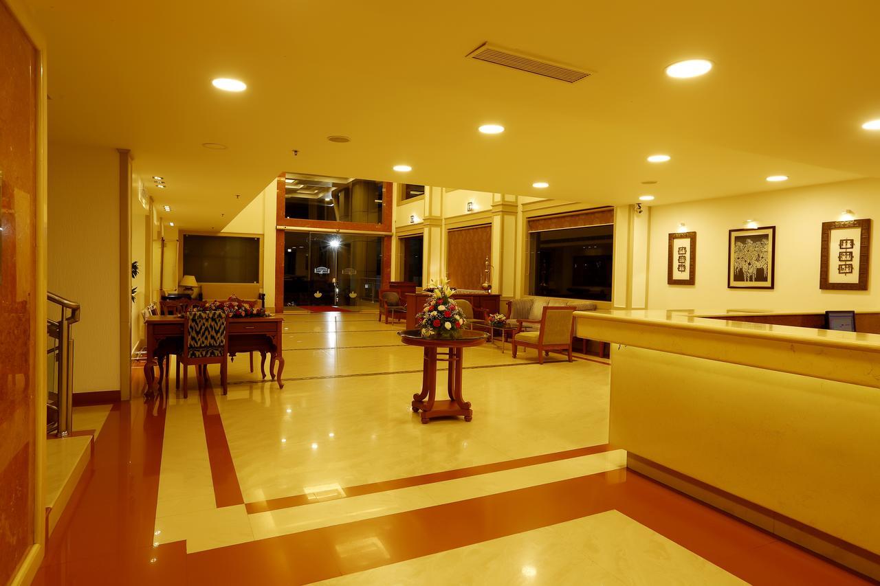 Hotel Arcadia Regency Alappuzha Экстерьер фото